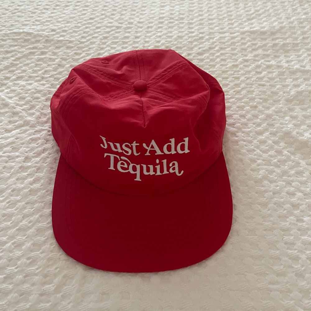Motel Margarita red hat